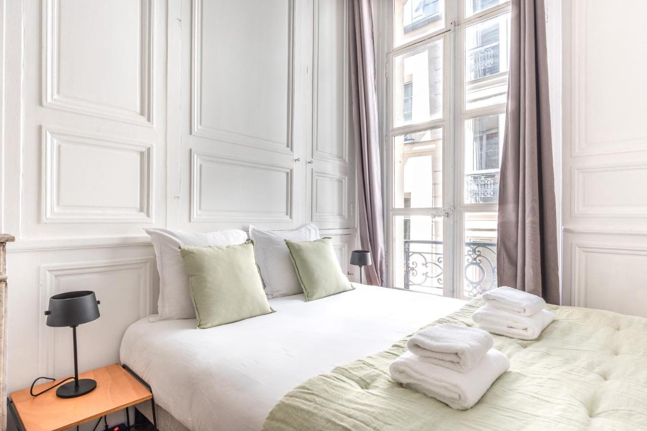 Apartamento Outstanding Parisian Flat In Heart Of Paris Center Exterior foto