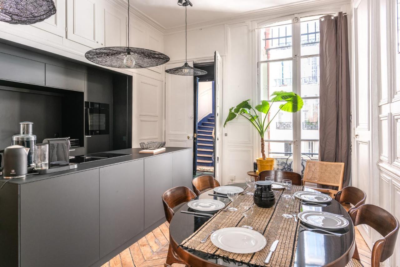 Apartamento Outstanding Parisian Flat In Heart Of Paris Center Exterior foto